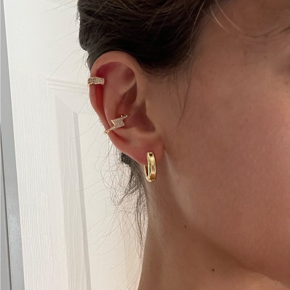 14k Gold Fill Crystal Lightening Bolt Ear Cuff - Picture 2 of 5